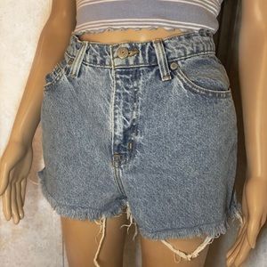 VINTAGE CUT OFF BLUE JEAN SHORTS